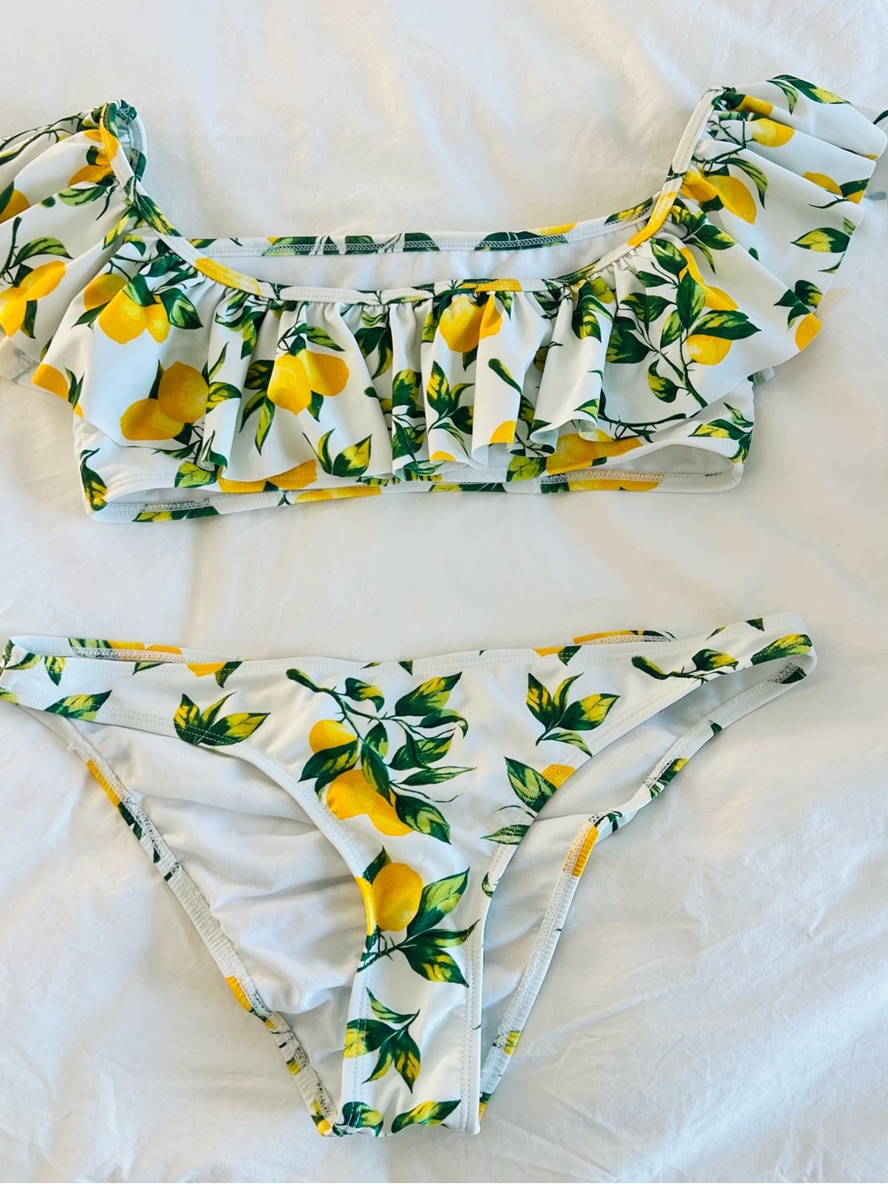 White Lemon Print Ruffle Bikini Set - Picture 2 of 5